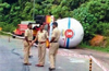 Gas laden tank overturns near Nelyadi ; no leakage